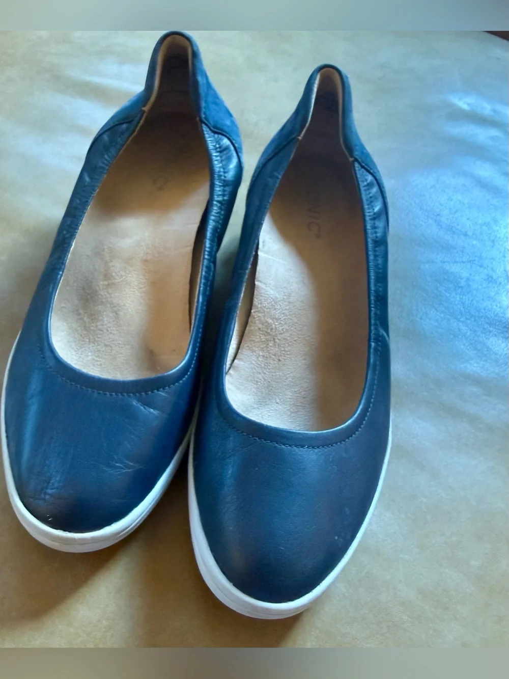 Vionic Women's Navy Wedge — 8.5